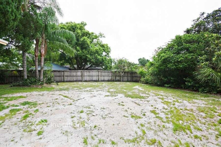 Building Photo - 918 Rangeline Rd