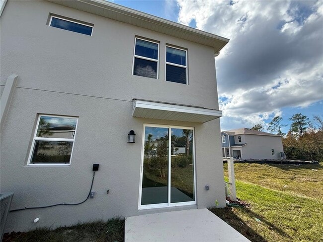 Building Photo - 2747 Skyline Lp