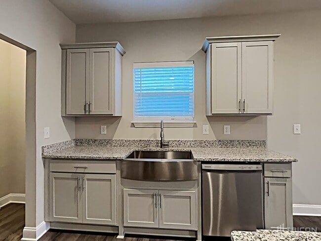 Building Photo - 1104 Downing Bluff Dr