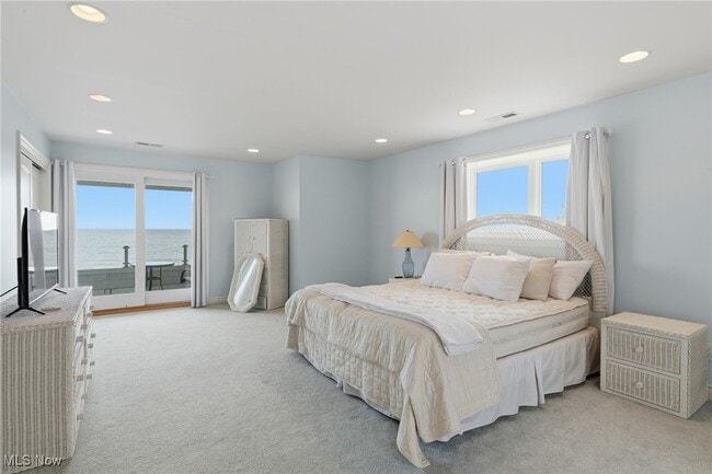 Building Photo - 28838 Lake Rd