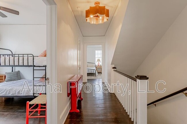 Building Photo - 710 Augusta St