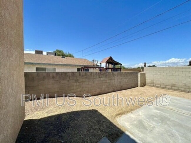 Building Photo - 2468 Pso Cisne