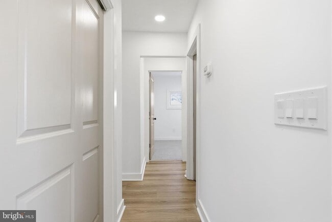 Building Photo - 68 Daffodil Ln