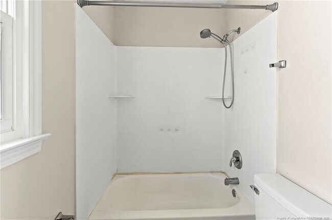 Building Photo - 5196 Remington Rd