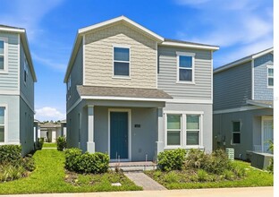 Building Photo - 16453 Hamlin Vw St