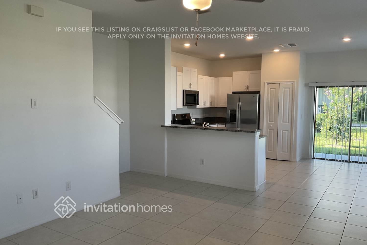Building Photo - 8278 Crescent Oaks Dr
