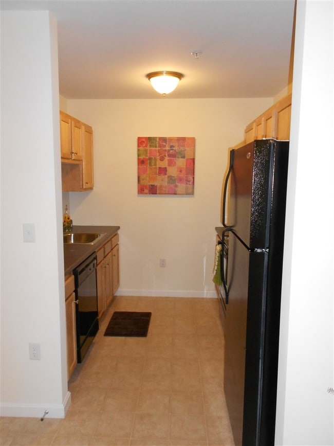 Building Photo - 100 Sentinel Court