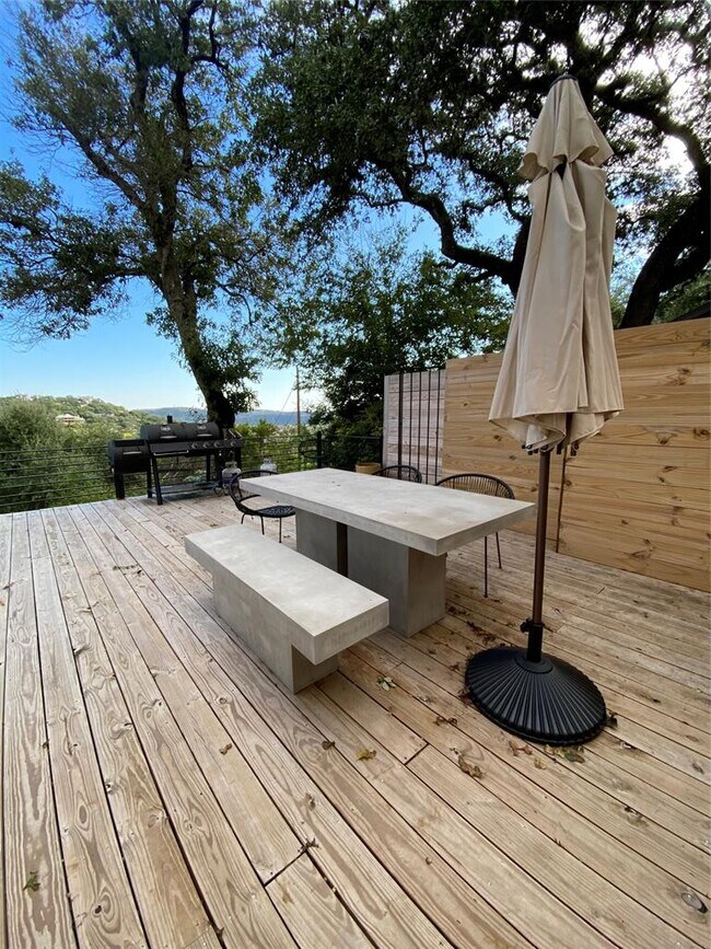 Building Photo - 2318 Matador Cir
