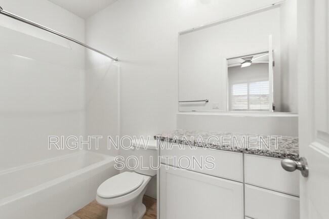 Building Photo - 6376 E Payson Dr