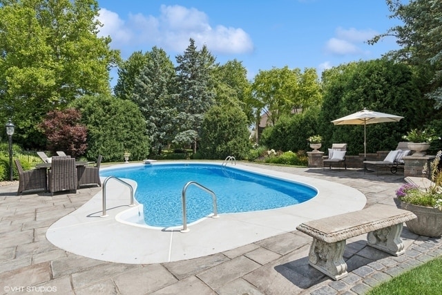 Building Photo - 8S241 Dunham Dr