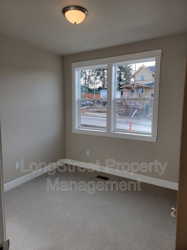 Building Photo - 5221 SW Hudson Ave