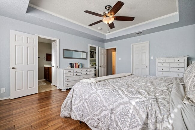 Building Photo - Single story home with study located in Miramar.