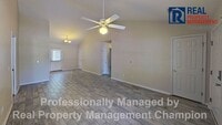 Building Photo - 3 BD/2BA Home with Fenced Back Yard in Azalea Trace - Students Welcome