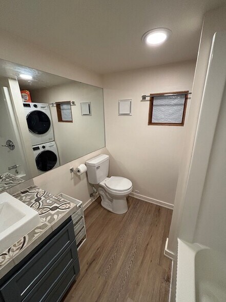 Building Photo - 114 N 4th St