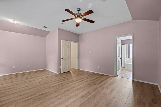 Building Photo - 2310 Sweet Clover Dr