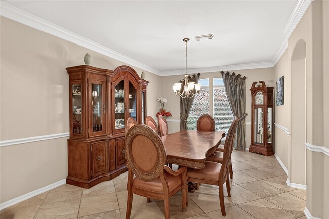 Building Photo - 6003 Dover Creek Ln