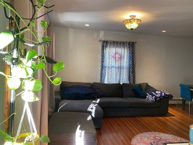 Building Photo - 234 Kennebec St