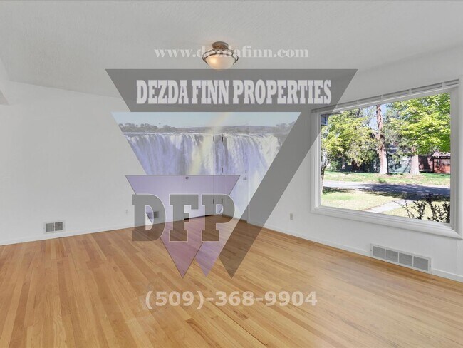 Building Photo - Charming Shadle District 3 bedroom with RV...