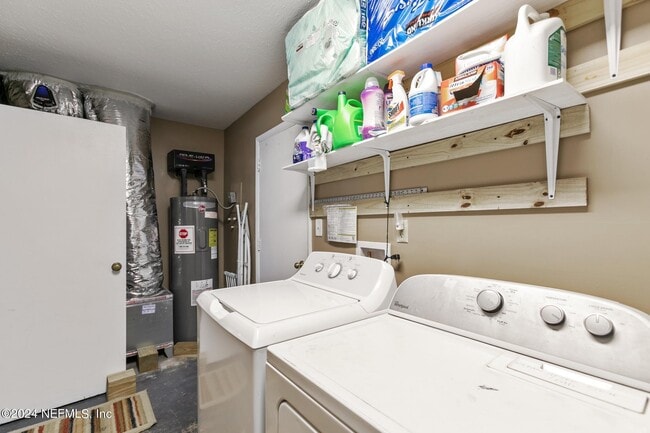 Building Photo - 4763 Tunis St