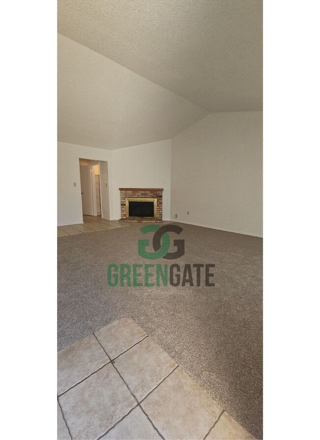 Building Photo - 3 BEDROOM 2 BATH HOME MOVE IN READY IN North MODESTO!