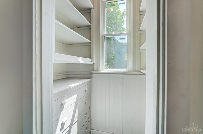 Building Photo - 2228 Reading Rd