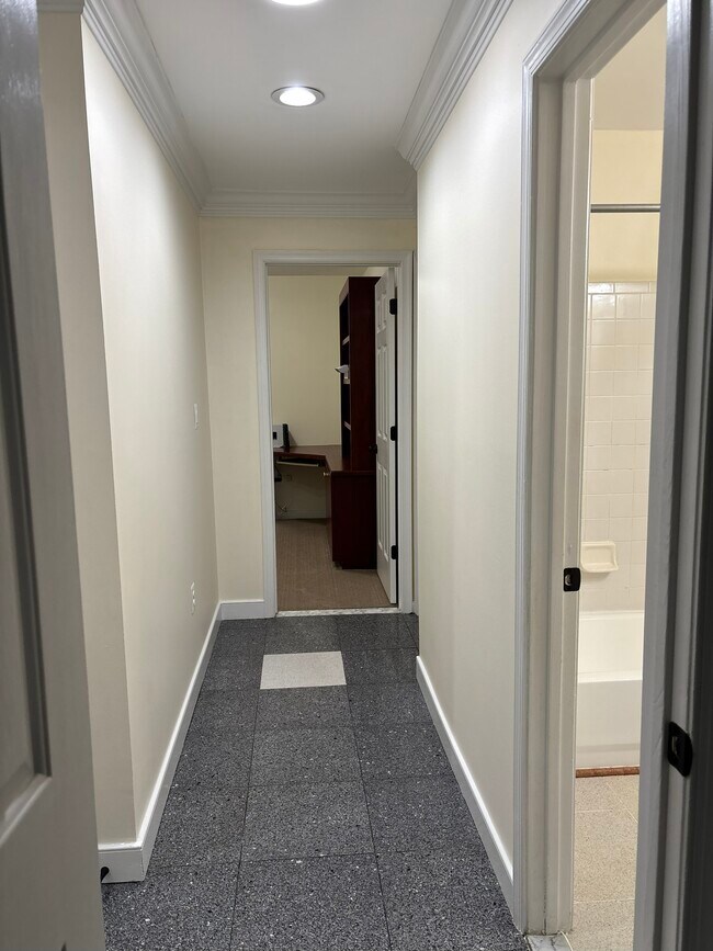 Building Photo - 4150 Crab Apple Ct