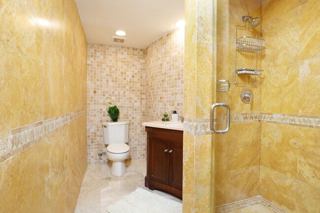 Building Photo - 247 S Ocean Blvd