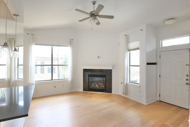 Primary Photo - 2216 Thornton Rd
