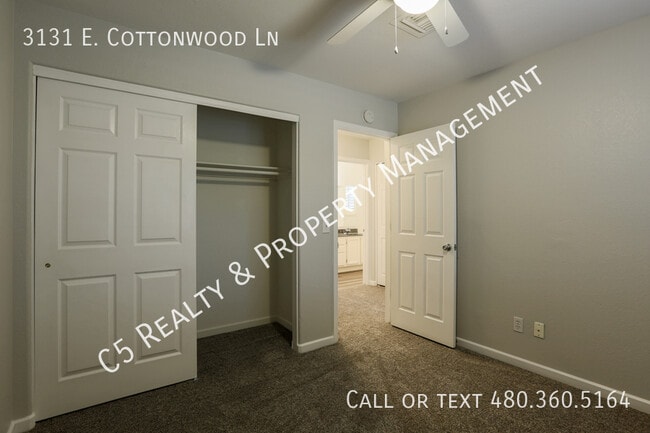 Building Photo - 3131 E Cottonwood Ln