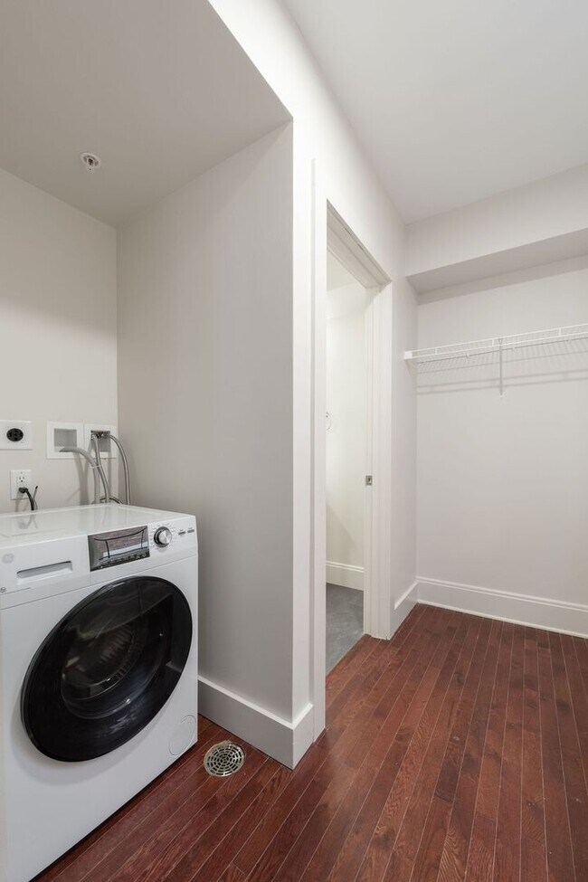 Building Photo - Coming Soon: 2BR Apartment – ETA 10/1/25