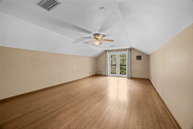 Building Photo - 5353 Green Valley Ct