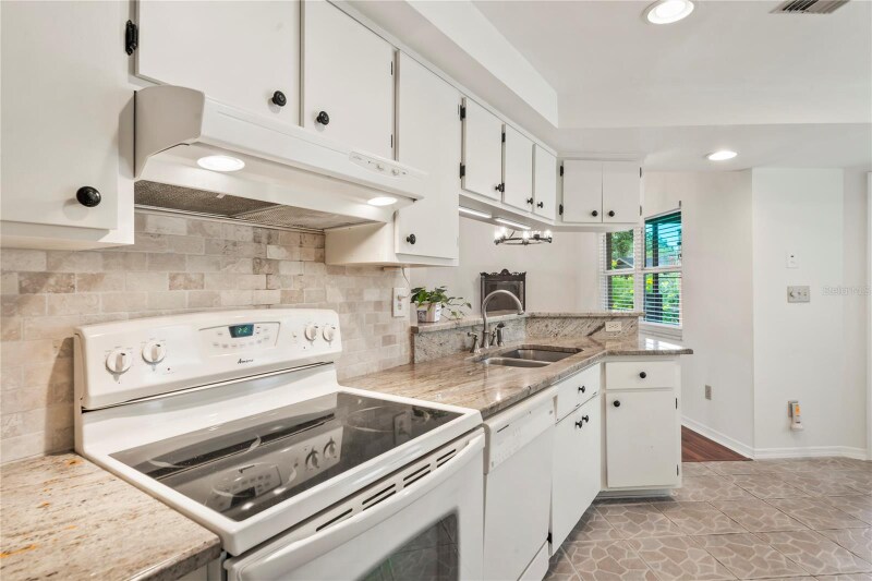 Building Photo - 8621 Bridgewater Dr