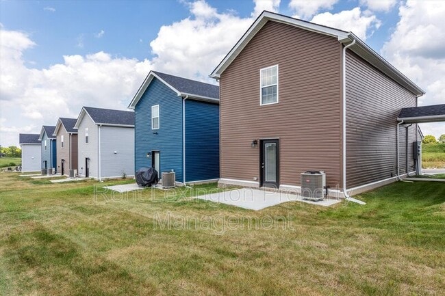 Building Photo - 2015 Dolly Dr