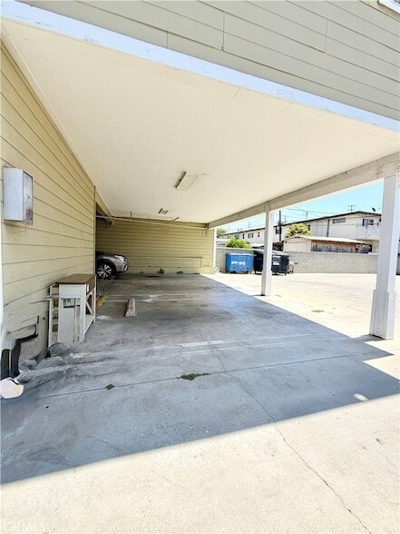 Building Photo - 3250 Andrita St