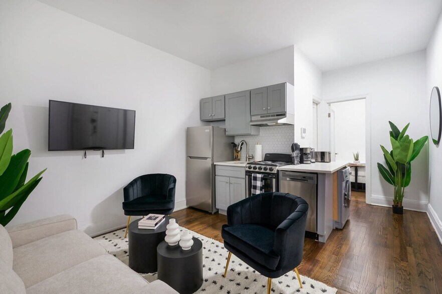 Building Photo - 118 E 91st St