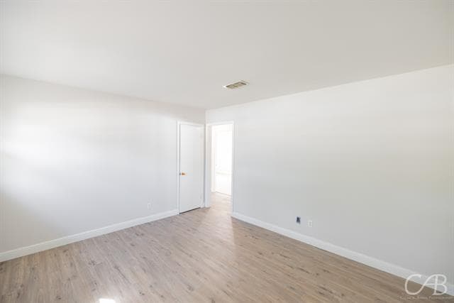 Building Photo - 872 Forrest Ave