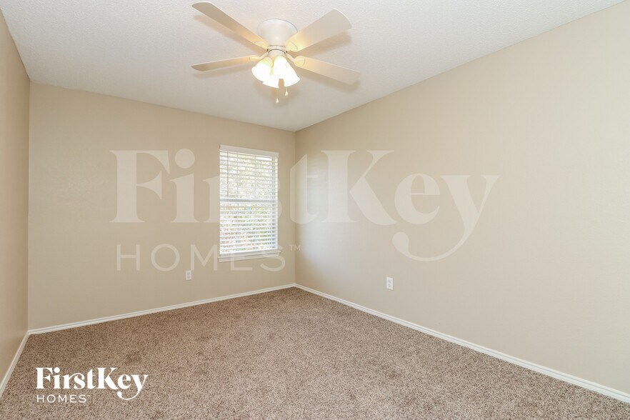 Building Photo - 8716 Lake Meadows Ln