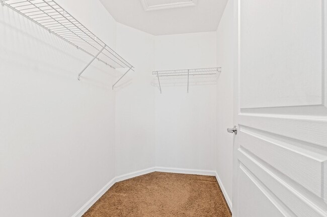 Building Photo - 1434 Piedmont Cir