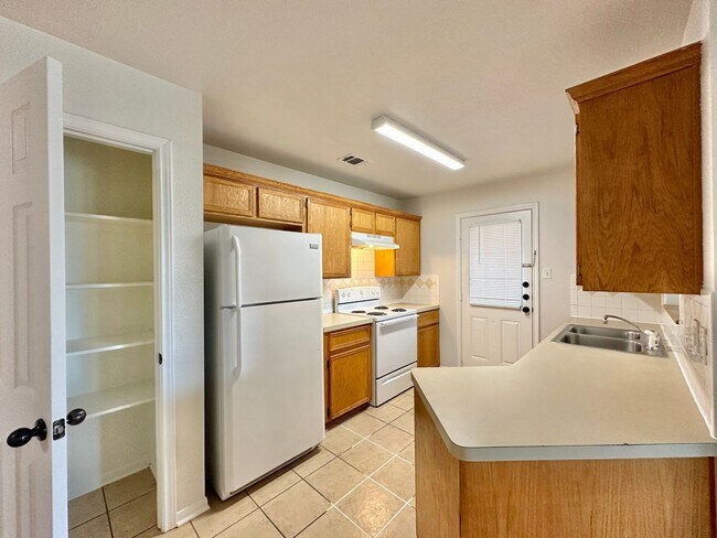 Building Photo - 2608 Seabiscuit Dr