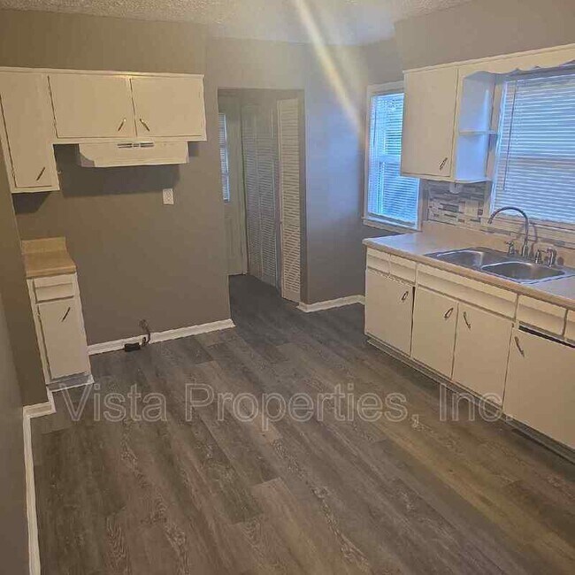 Building Photo - 1622 Haskin Ave