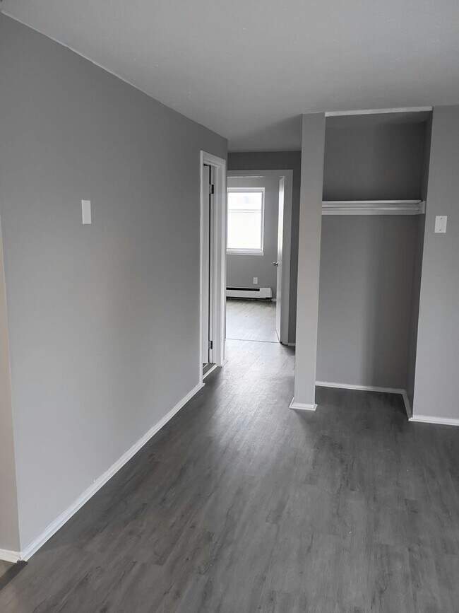 Building Photo - 13430 Euclid Ave