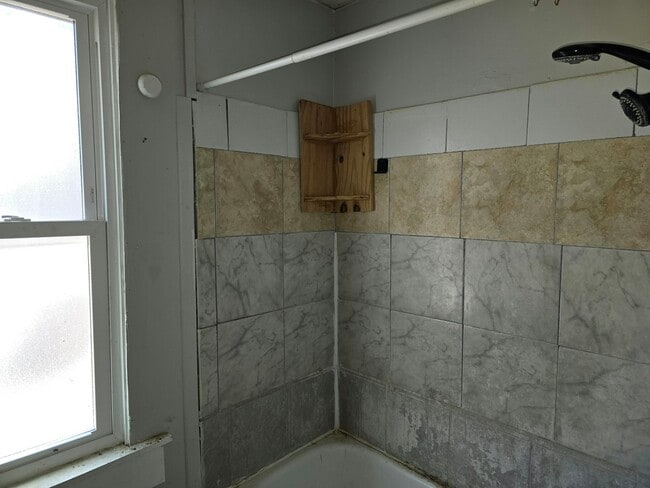 Building Photo - 1806 N Peoria Ave