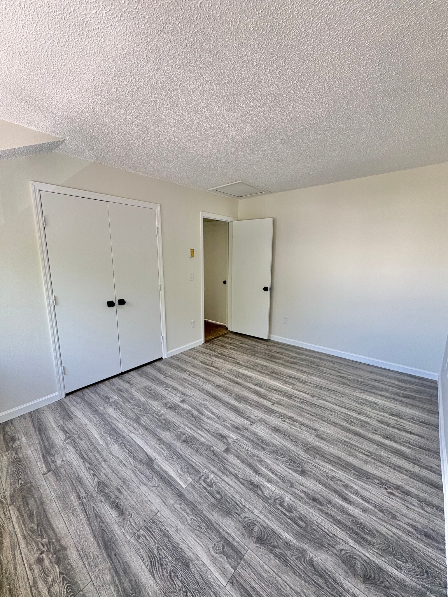 Building Photo - 925 Oronoke Rd