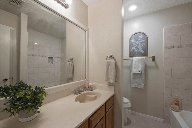 Building Photo - 2779 Forest Point Dr