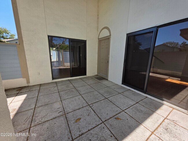 Building Photo - 1603 Challenger Ct W