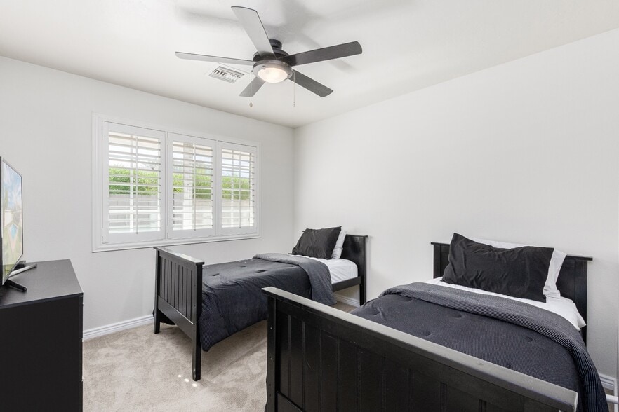 bedroom 3 - 5214 N 43RD PL