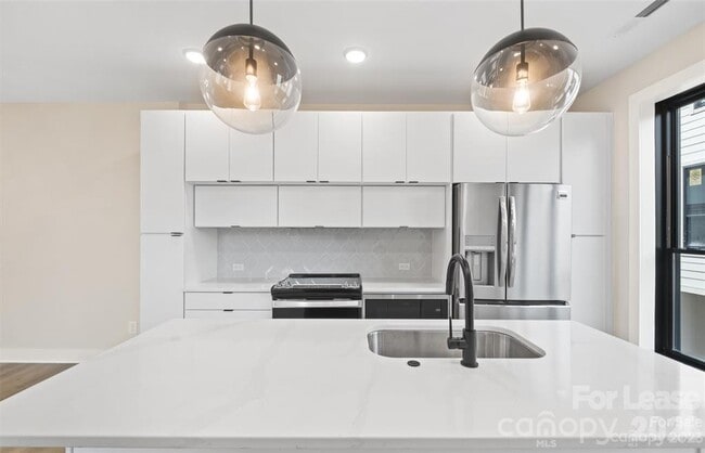 Building Photo - 4523 Radler Ct