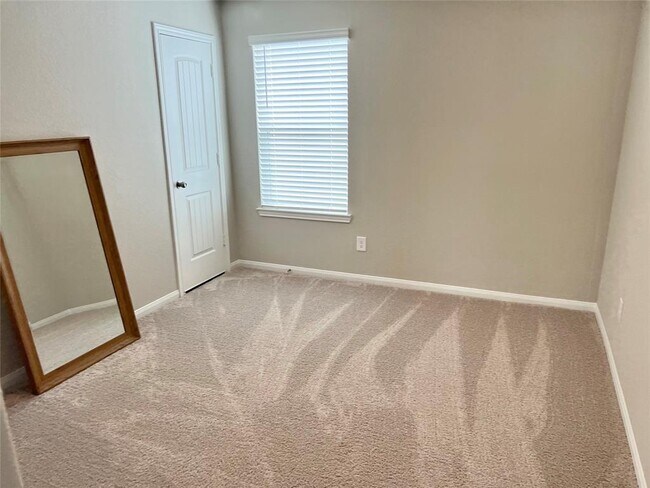 Building Photo - 14044 Paddlefish Dr