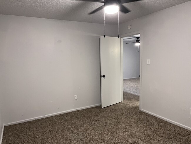 Building Photo - 707 47th St