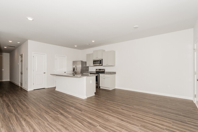 Building Photo - Oakwood Village